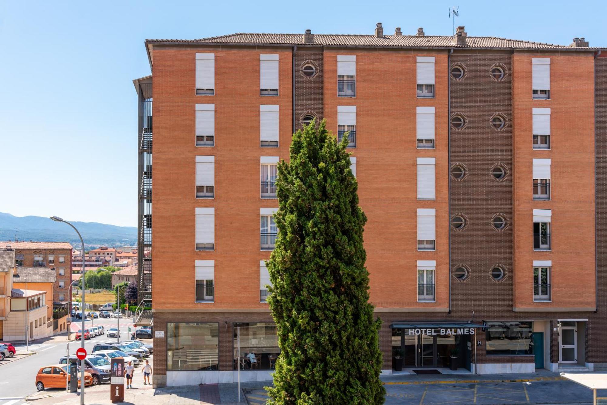 Hotel J. Balmes Vic Exterior photo