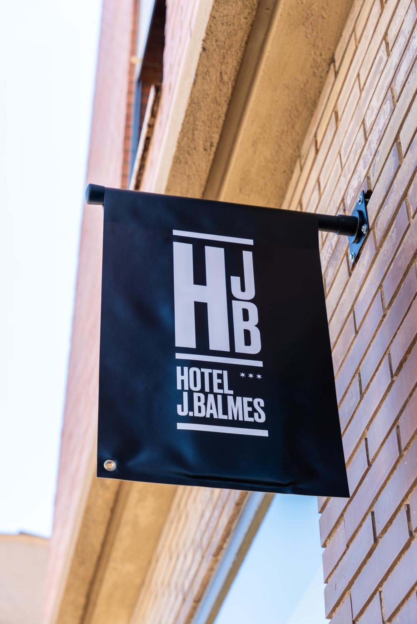 Hotel J. Balmes Vic Exterior photo