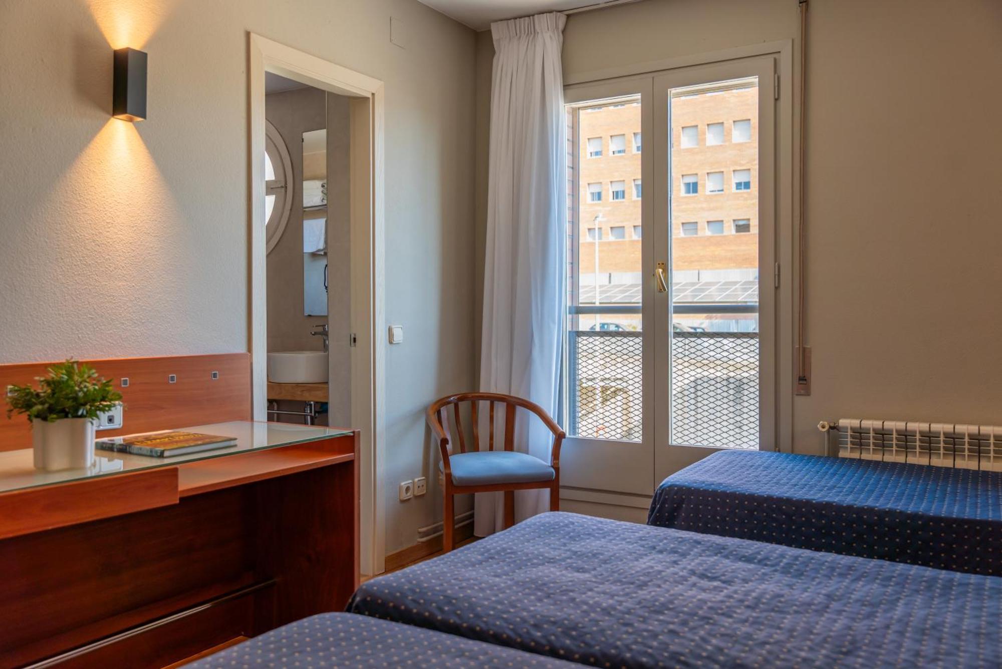 Hotel J. Balmes Vic Exterior photo